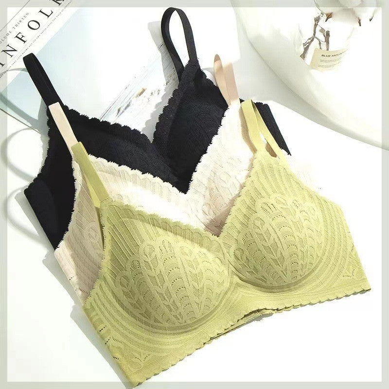 Women's push-up lace bra without wires