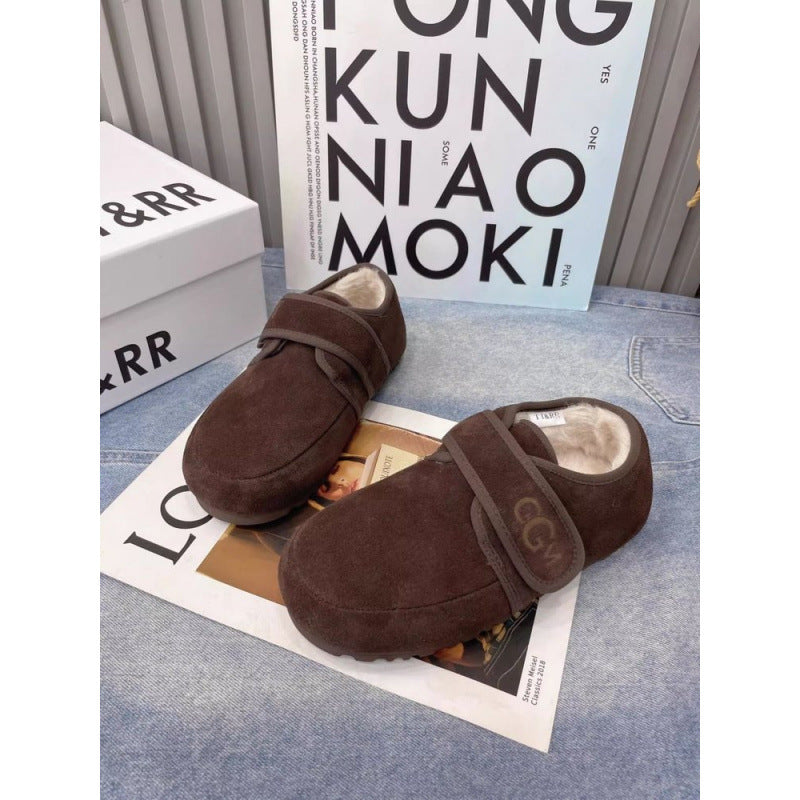 Fashionable leather snow boot with cashmere lined velcro closure
