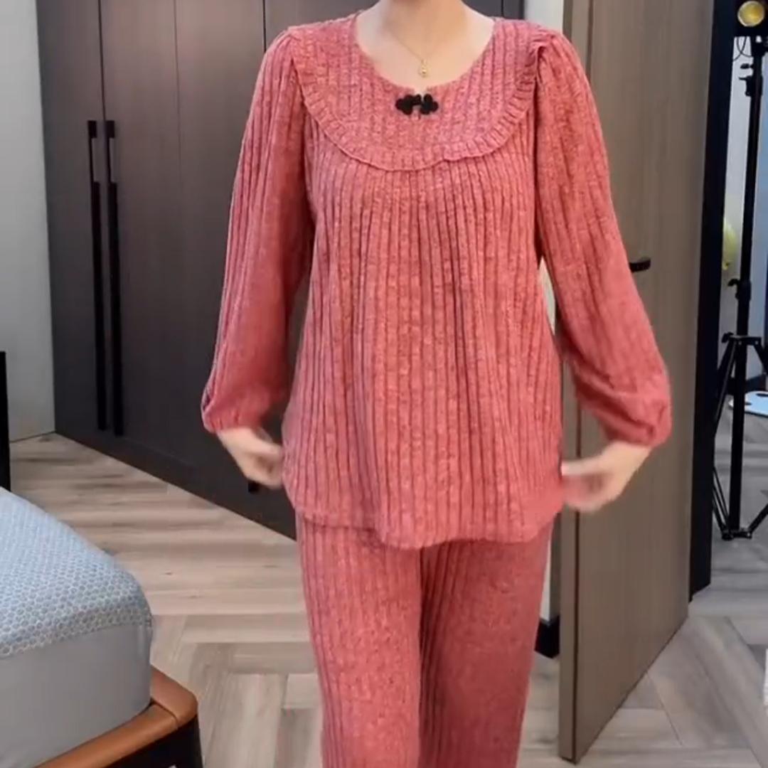 zp588-2025 Ladies New Snowflake Velvet Round Neck Pajamas Set