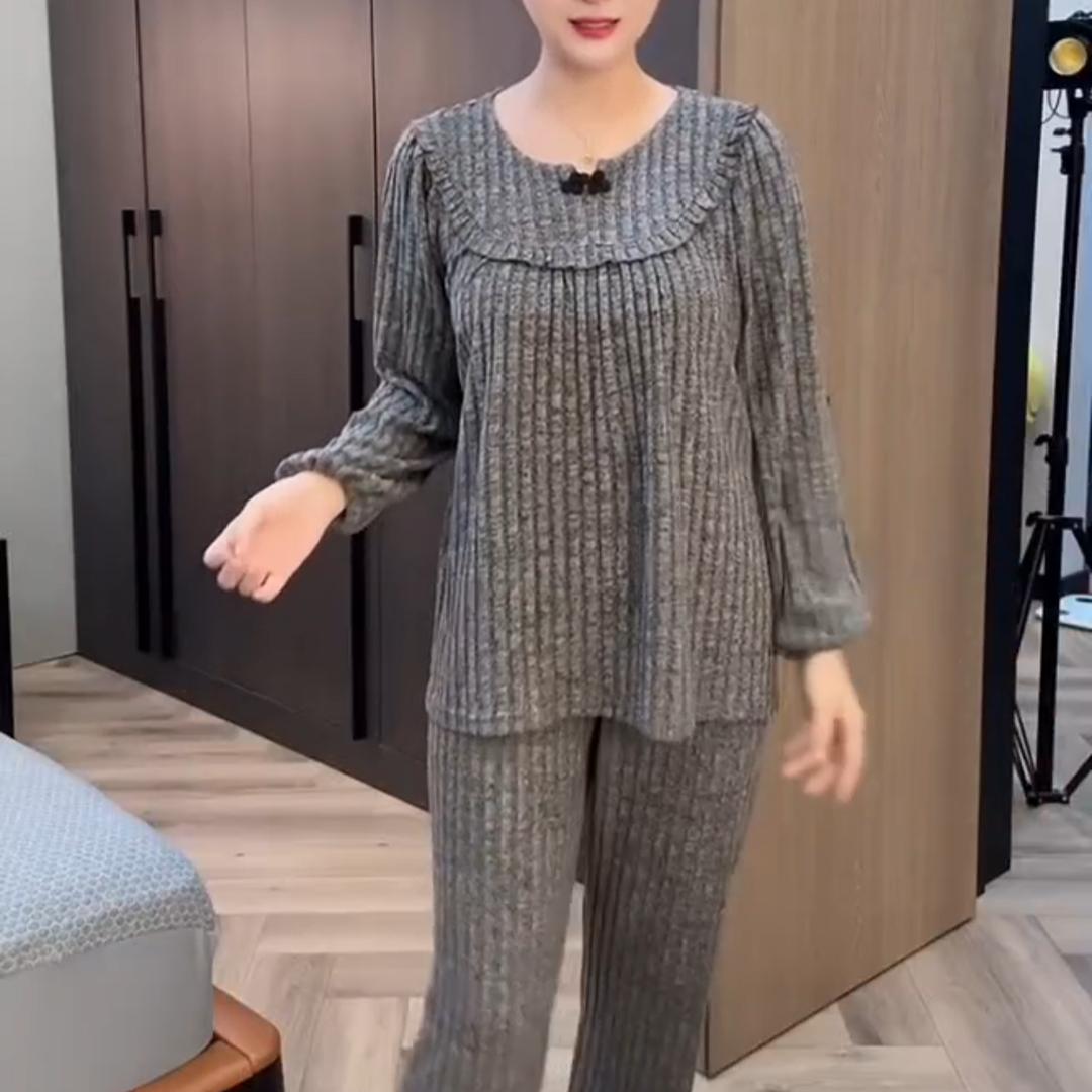 zp588-2025 Ladies New Snowflake Velvet Round Neck Pajamas Set