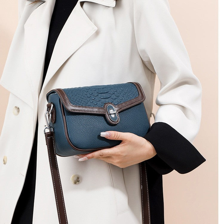 Fashionable and versatile crocodile pattern premium small square bag