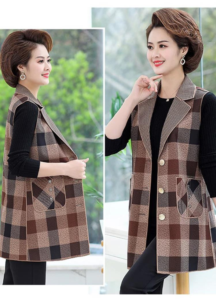 2024 middle-aged and elderly autumn plaid coat mid-length