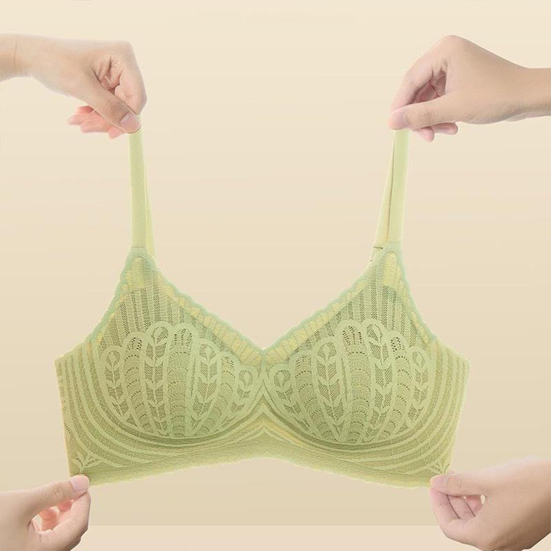 Women's push-up lace bra without wires