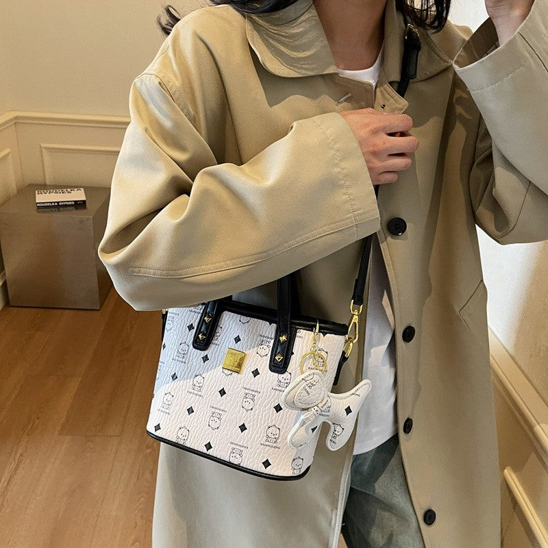 zp627-Women's Korean style fashion printed shoulder bag