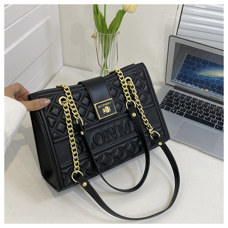 zp318-New large-capacity embossed letter diamond shoulder bag