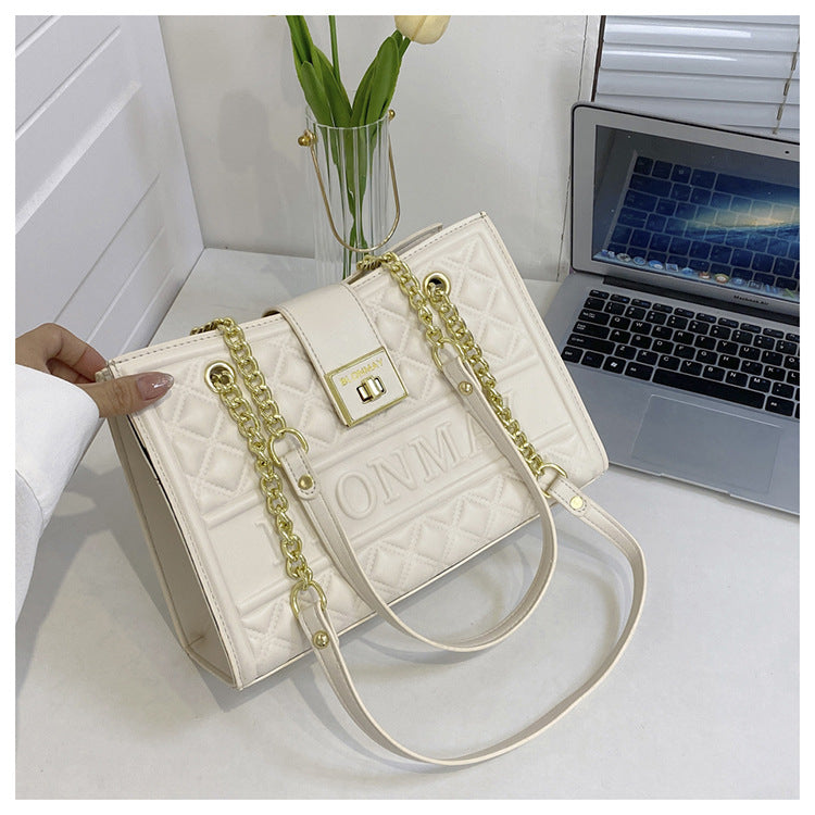 zp318-New large-capacity embossed letter diamond shoulder bag