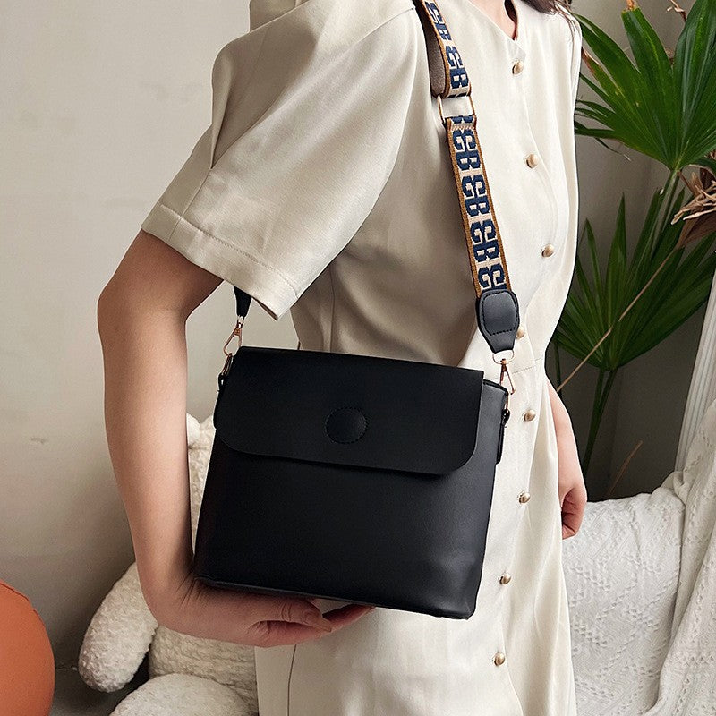 zp307-Korean style retro style large capacity crossbody bag